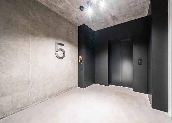 Rent Like - Krysiewicza 3 *